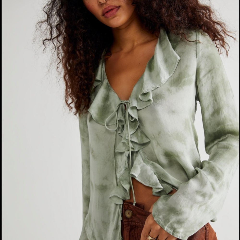 Free People Tie Front Sascha Top in Sage Combo
XS NWT